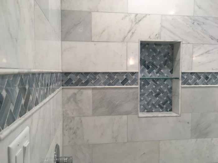 mosaic floor tile borders in bathrooms