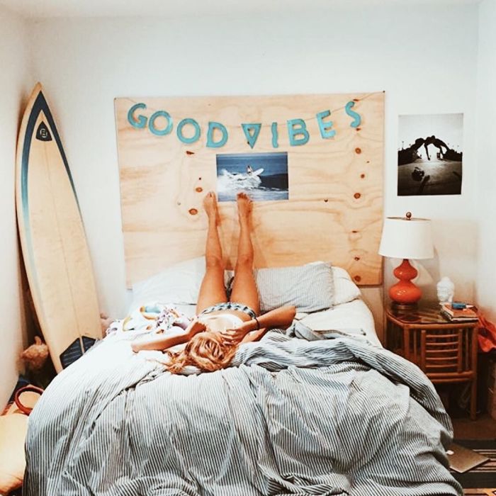 beach and surf-inspired teen bedroom themes terbaru