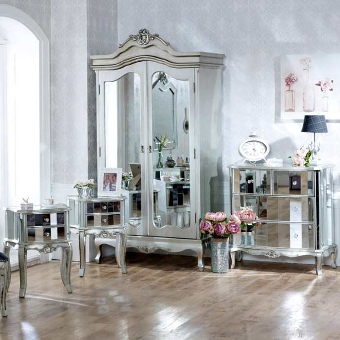 Bob's Furniture bedroom sets with mirrored furniture