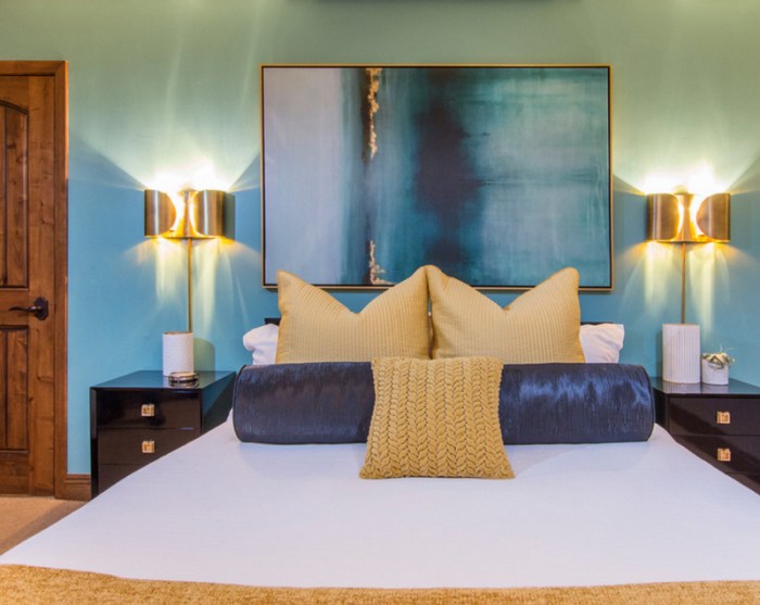 bedroom gold blue navy accents designs guest bedrooms diego san accent beautiful paint perfect