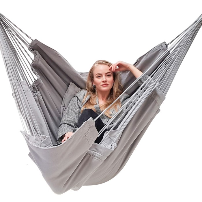 hanging chairs with mesh fabric for breathable seating